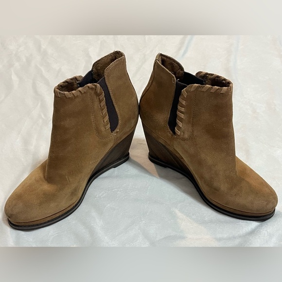 Ariat Women's Tan Brown Leather Wedge Ankle Boots Size 9.5 - Picture 10 of 14